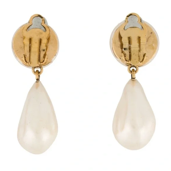 CHANEL Vintage Pearl CC Drop Clip On Earrings - Picture 6 of 6